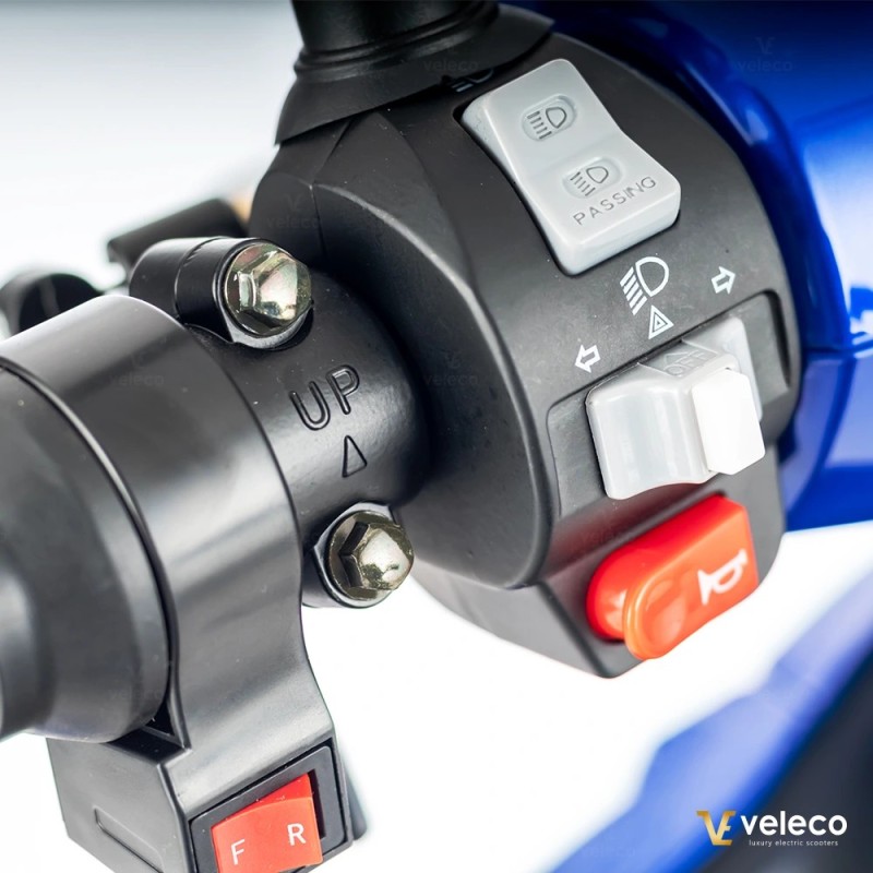 Veleco FASTER: 4-Rad-Mobilitätsroller, modern Design
