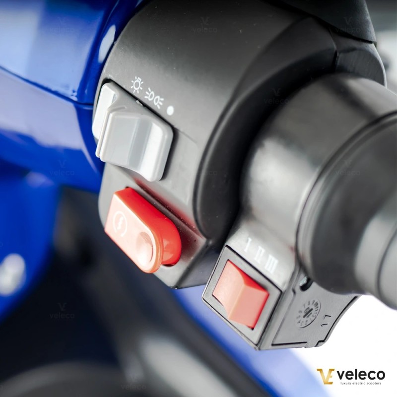 Veleco FASTER: 4-Rad-Mobilitätsroller, modern Design