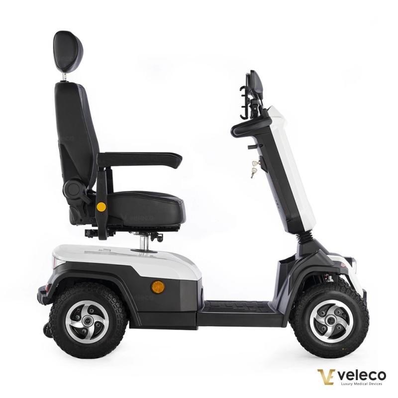 Veleco SHARPY: 4-rädriger Elektromobil mit Kapitänssitz