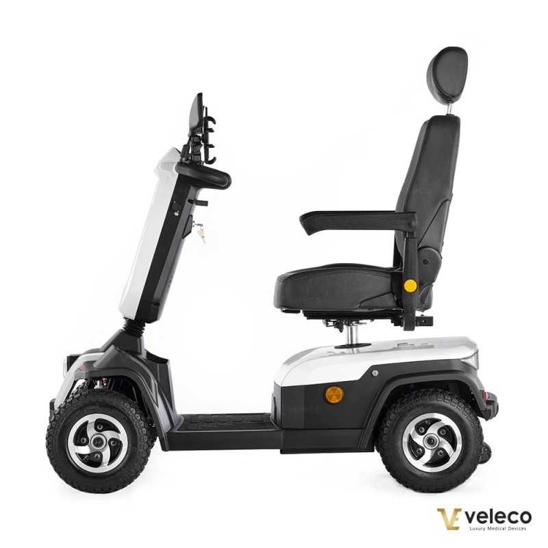 Veleco SHARPY: 4-rädriger Elektromobil mit Kapitänssitz