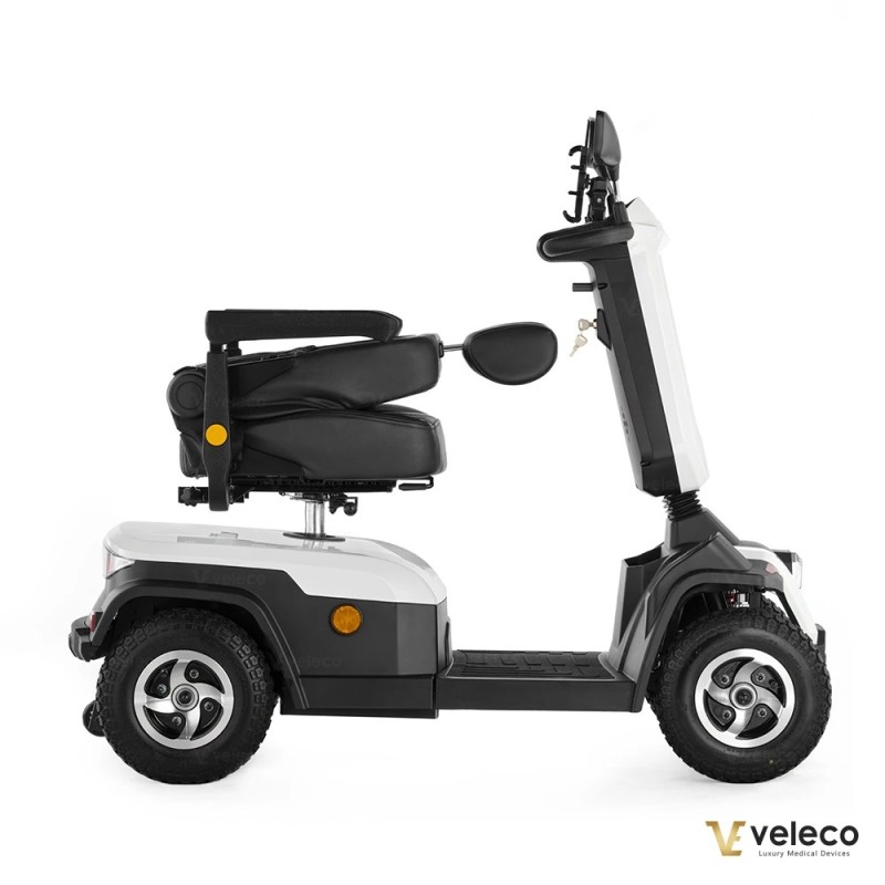Veleco SHARPY: 4-rädriger Elektromobil mit Kapitänssitz