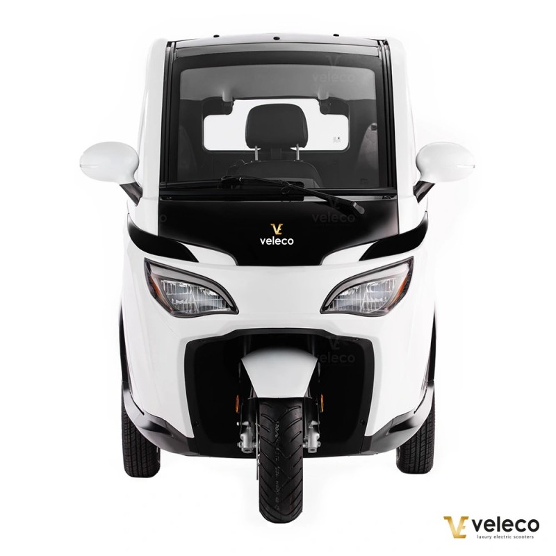 Veleco ADVENA: 2-Sitzer-Elektromoped im geschlossenen Karosserie-Design