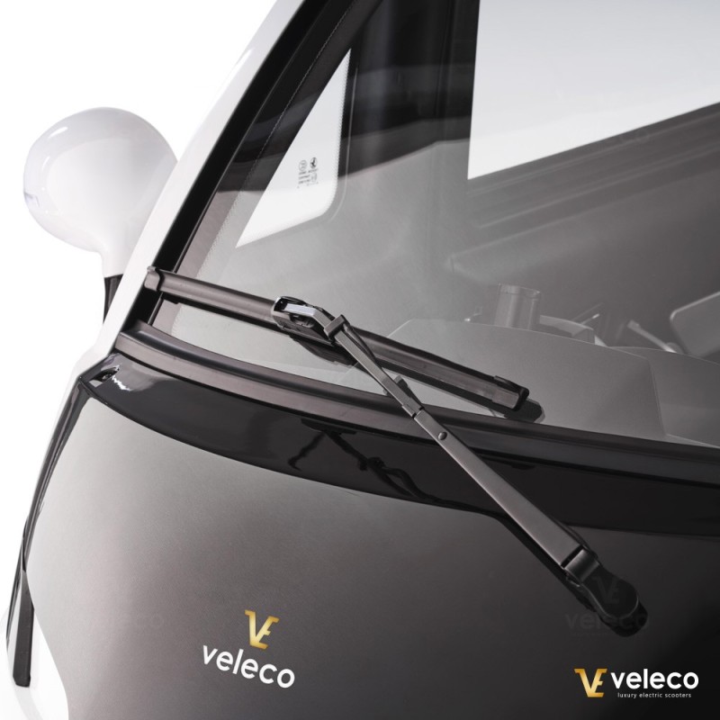 Veleco ADVENA: 2-Sitzer-Elektromoped im geschlossenen Karosserie-Design