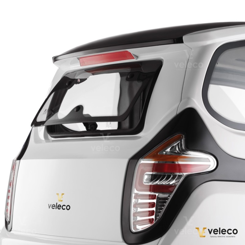 Veleco ADVENA: 2-Sitzer-Elektromoped im geschlossenen Karosserie-Design